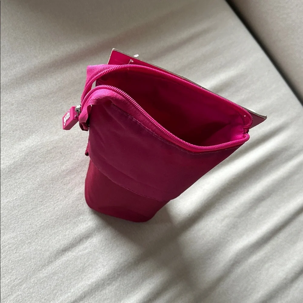NWT Yoobi Fuchsia Standing Expanding Pencil Holder